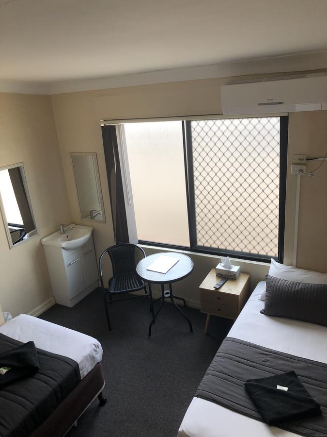 Budget Room,960484027:JPEG